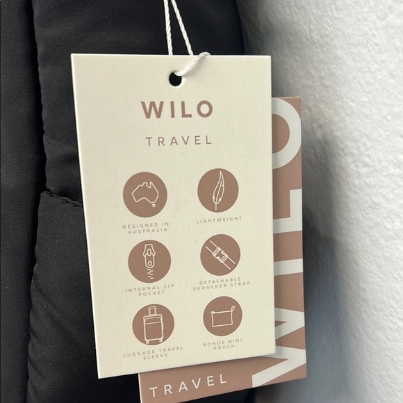 🖤💖 Wilo The Brand Knot Cresent Travels Bag w/ Crossbody & Carry-On Straps ✈️ - Picture 4 of 9